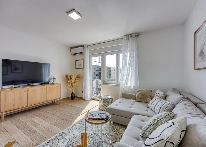 Liu In Center Apartman Pula