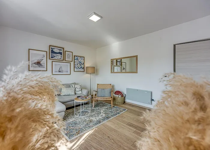 아파트 Liu In Center